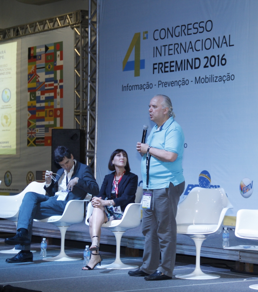 Dr. Ronaldo Laranjeira durante 4º Congresso Internacional Freemind 2016