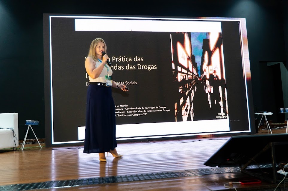 Especialistas, profissionais de saúde e da área da comunicação social, debateram o assunto no painel “Propaganda de Drogas”.